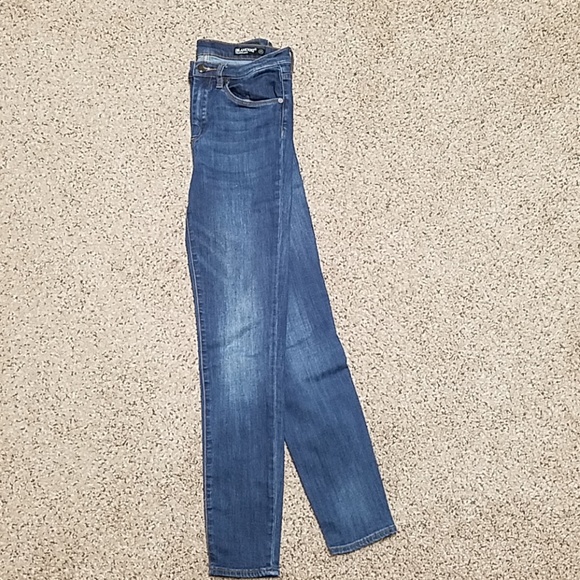 Blue jeans - Picture 3 of 3